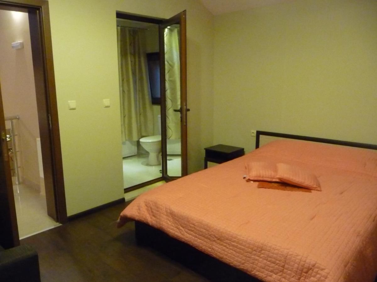 Гостевой дом Guest House Camellia Берковица-32